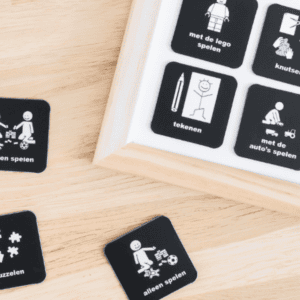 Binnen spelen _ set van 17 pictogrammen - afbeelding ingezoomd